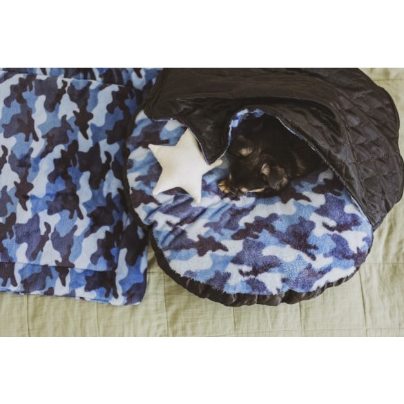 Kiwi Pet's Blue Military bebújós fekhelyek