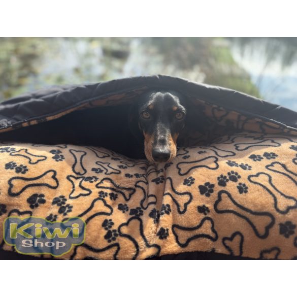 Kiwi Pet's barna csontos-tappancsos szögeletes bebújós 90x55cm