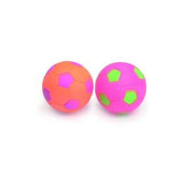 Camon vízen lebegő labda