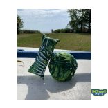 Kiwi Pet's vízen úszó játékok levélmintás